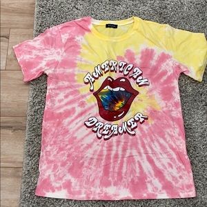 NWOT! Boutique graphic tee in size medium